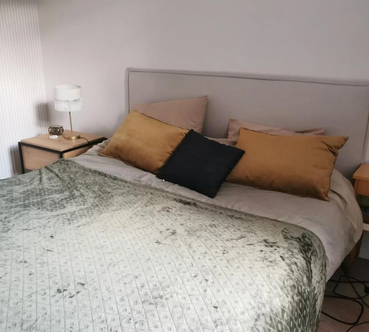 Cozy And Central, 4 People 米洛 0*,  法国